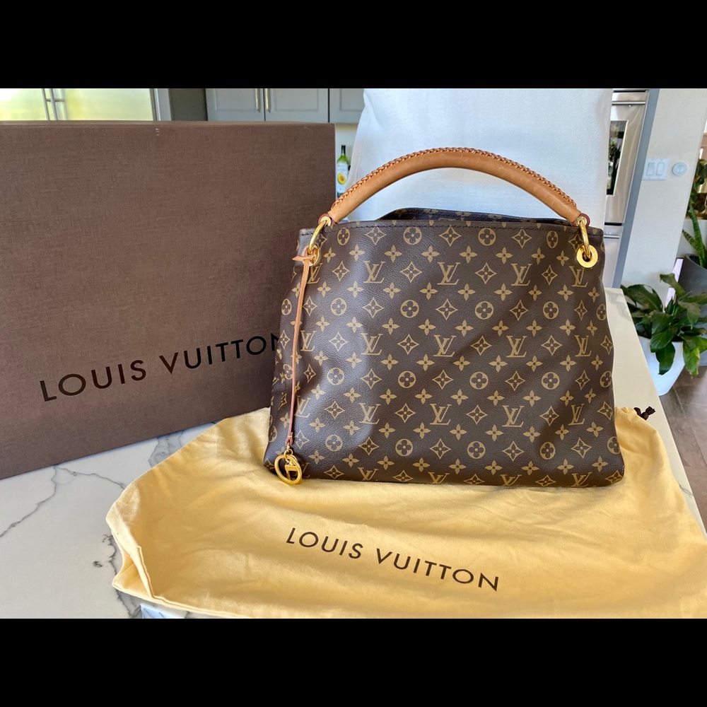 Louis Vuitton Artsy MM Monogram